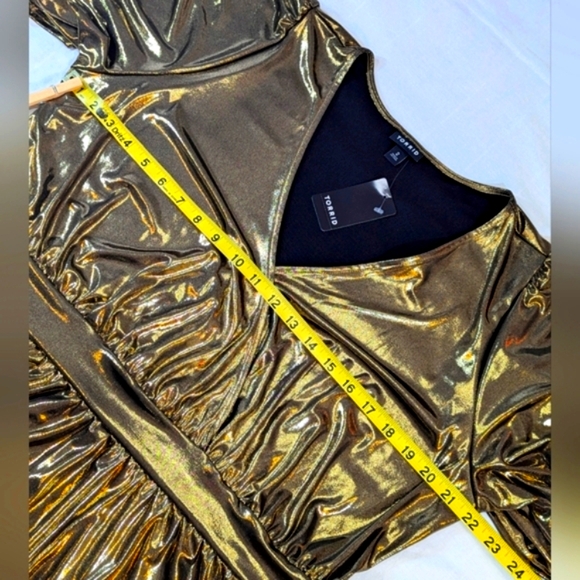 🆕 Torrid Liquid Shine Peplum Top (Torrid 2) - Picture 5 of 16